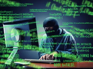 Atac cibernetic asupra Poloniei și României, înaintea alegerilor: "Suntem în plin război cu Rusia" - Foto: Profimedia images