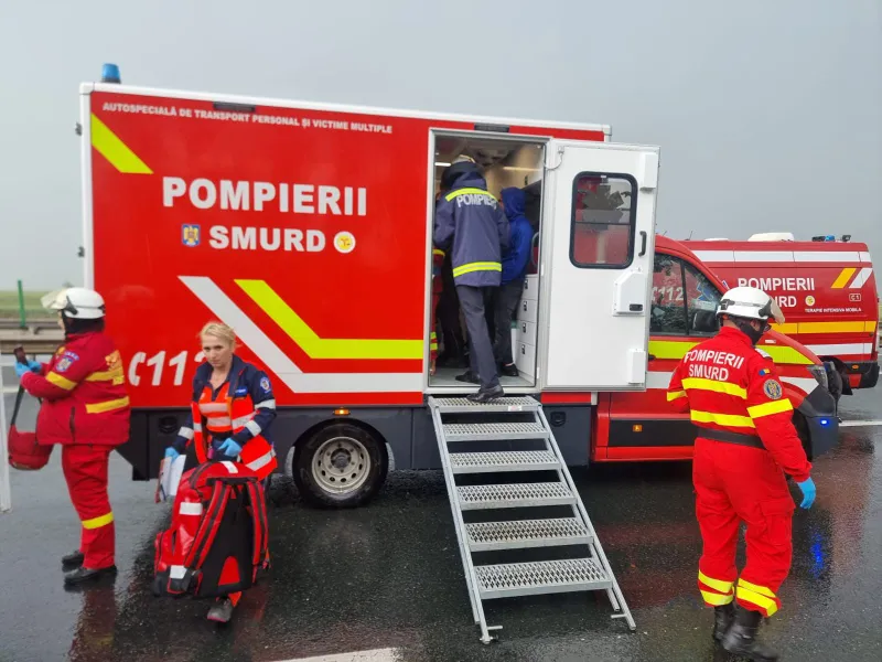 Plan Roșu de Intervenție după un accident grav pe autostrada A1. S-au trimis 10 ambulanțe SMURD - Foto: ISU Arad
